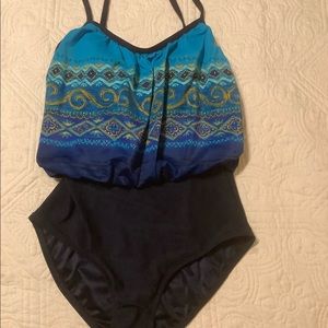 ❤️3 for $20❤️Sirena Signatures swim suit (Size 8).
